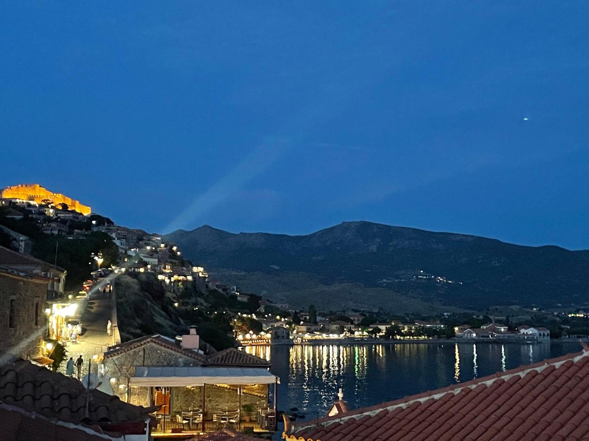 Q Apartments Molyvos Mythimna Exterior foto